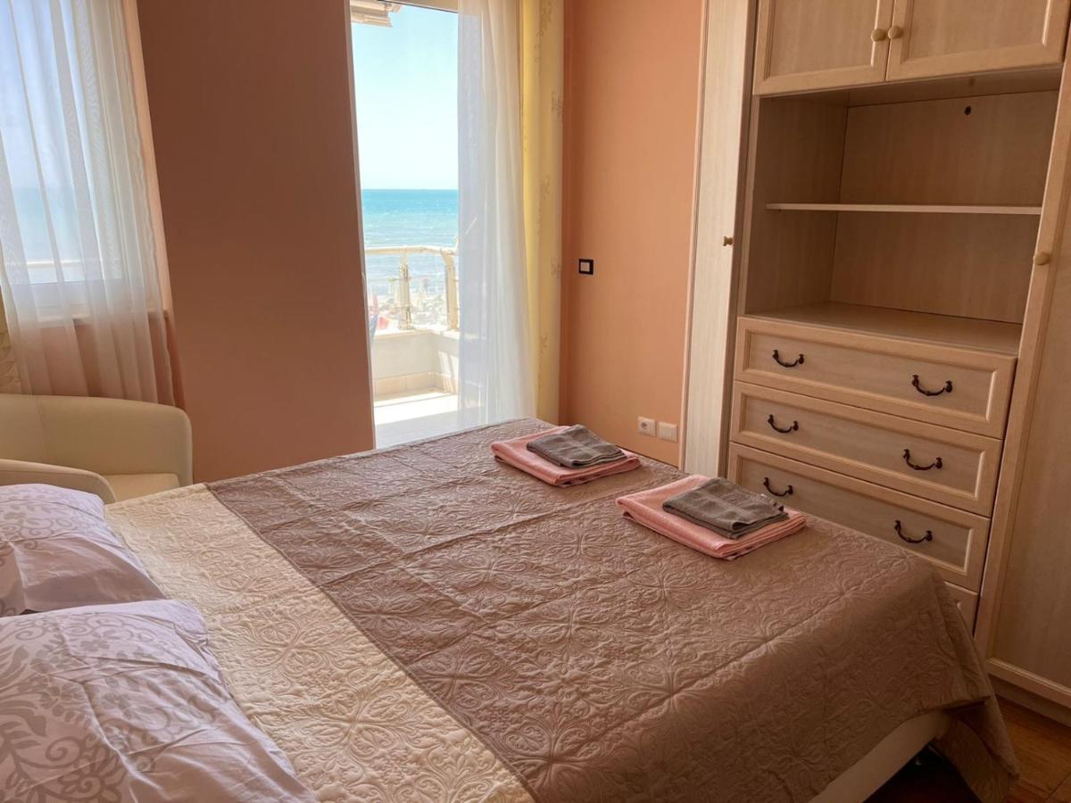 Sea View-Apartment On The Beach - Durrs2 Durrës Zewnętrze zdjęcie