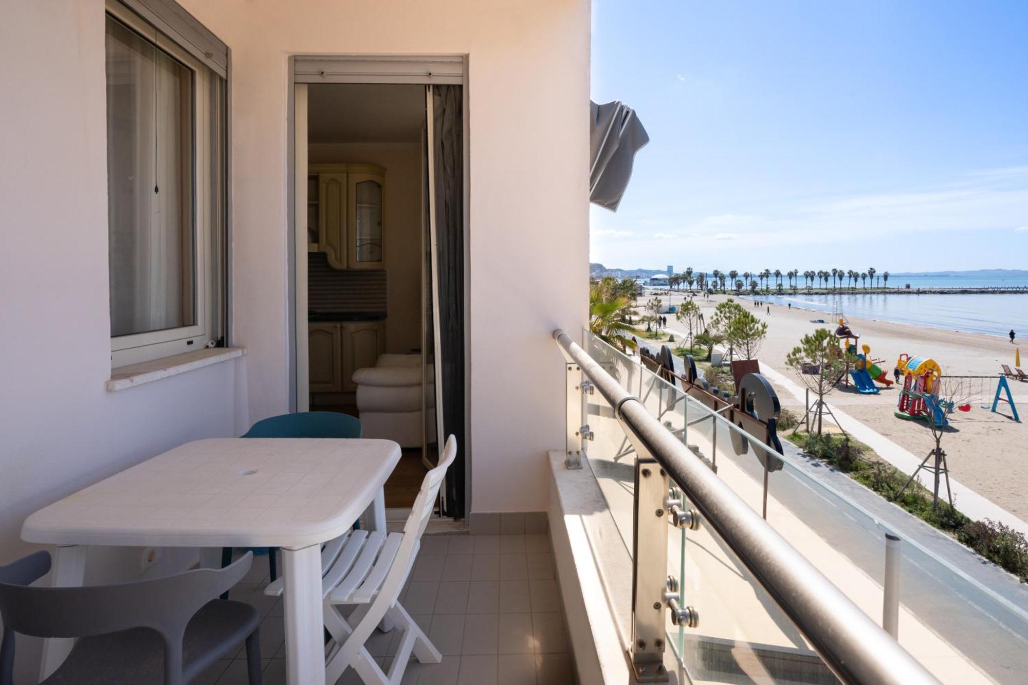 Sea View-Apartment On The Beach - Durrs2 Durrës Zewnętrze zdjęcie