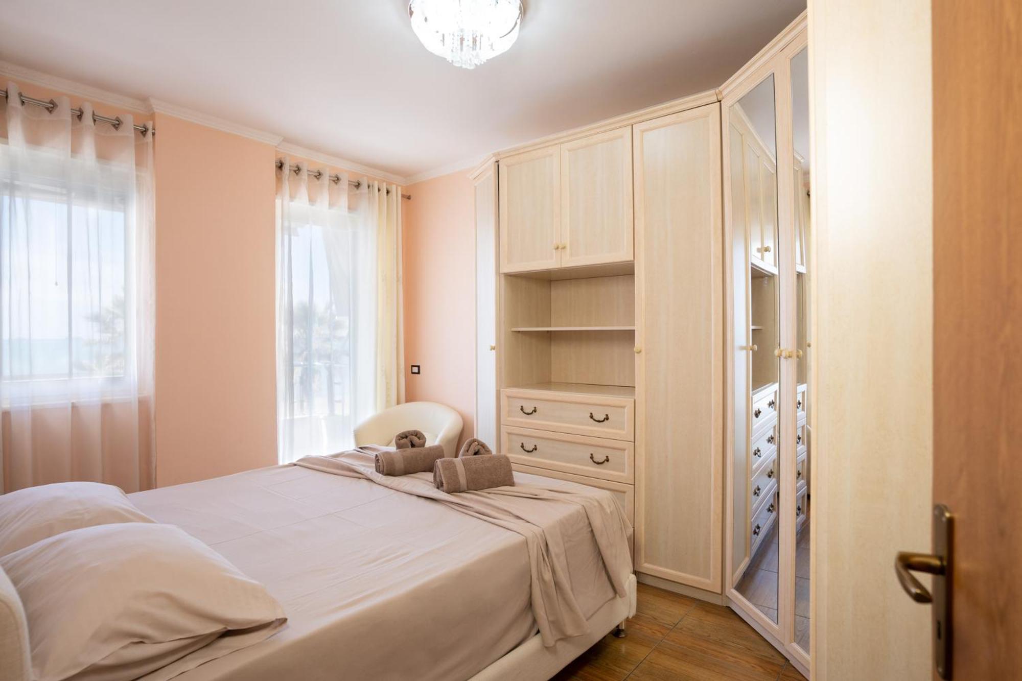 Sea View-Apartment On The Beach - Durrs2 Durrës Zewnętrze zdjęcie