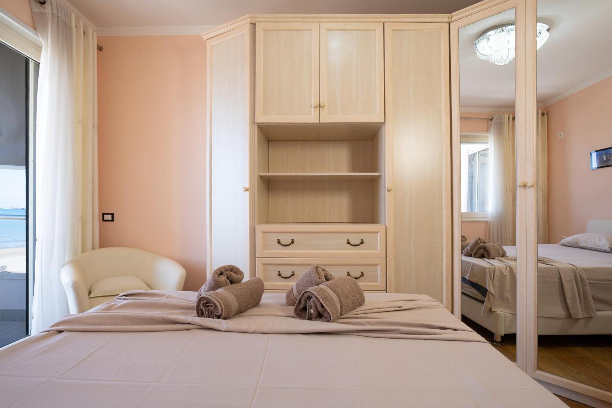 Sea View-Apartment On The Beach - Durrs2 Durrës Zewnętrze zdjęcie